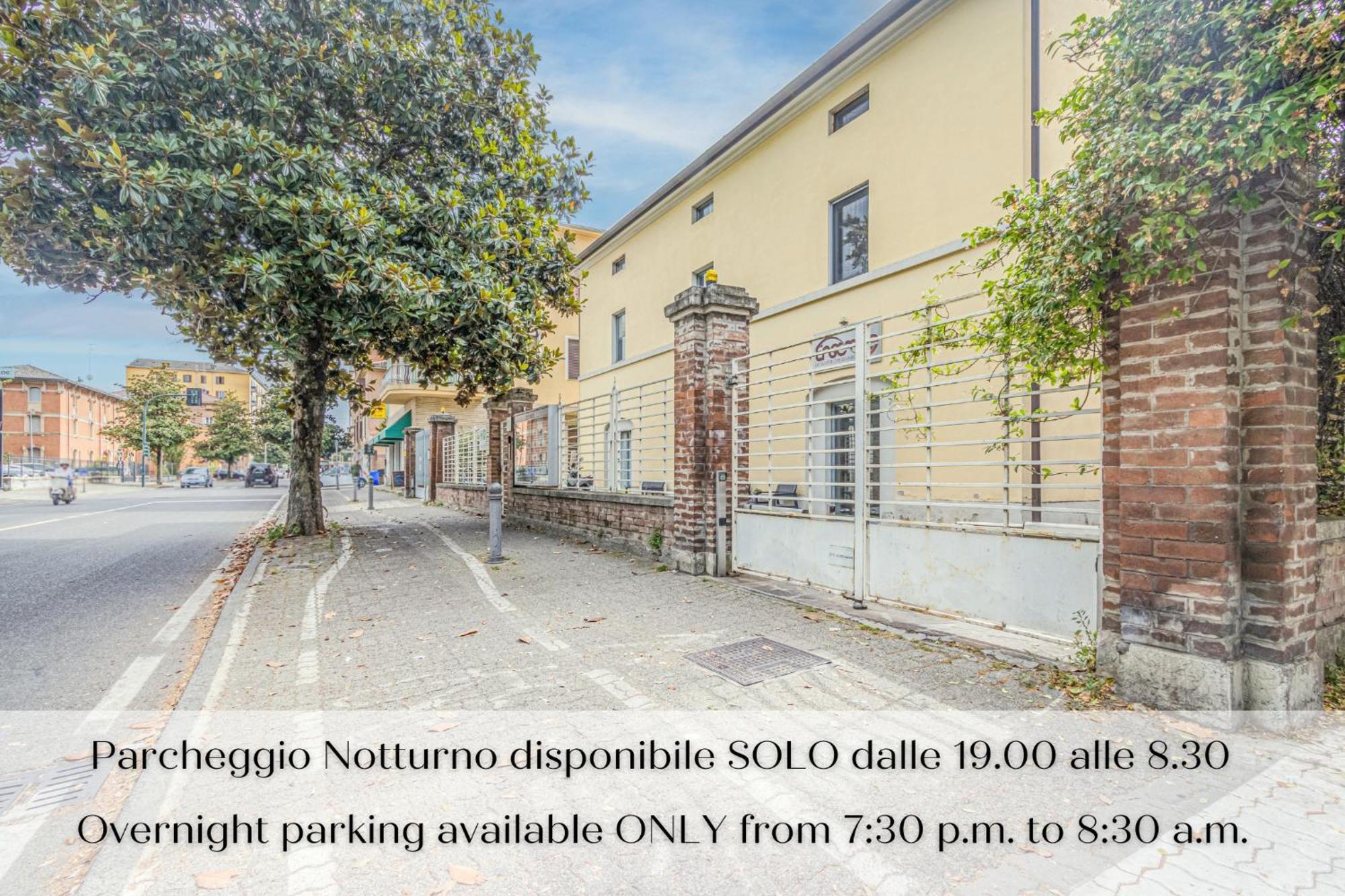 Stazione A 200M - Ampio Appartamento Con Parcheggio Notturno Gratis Parma Buitenkant foto